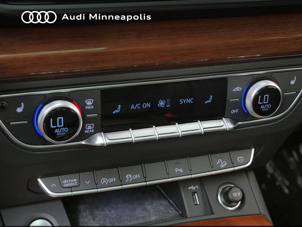Thumbnail: 2023 Audi Q5 - 25