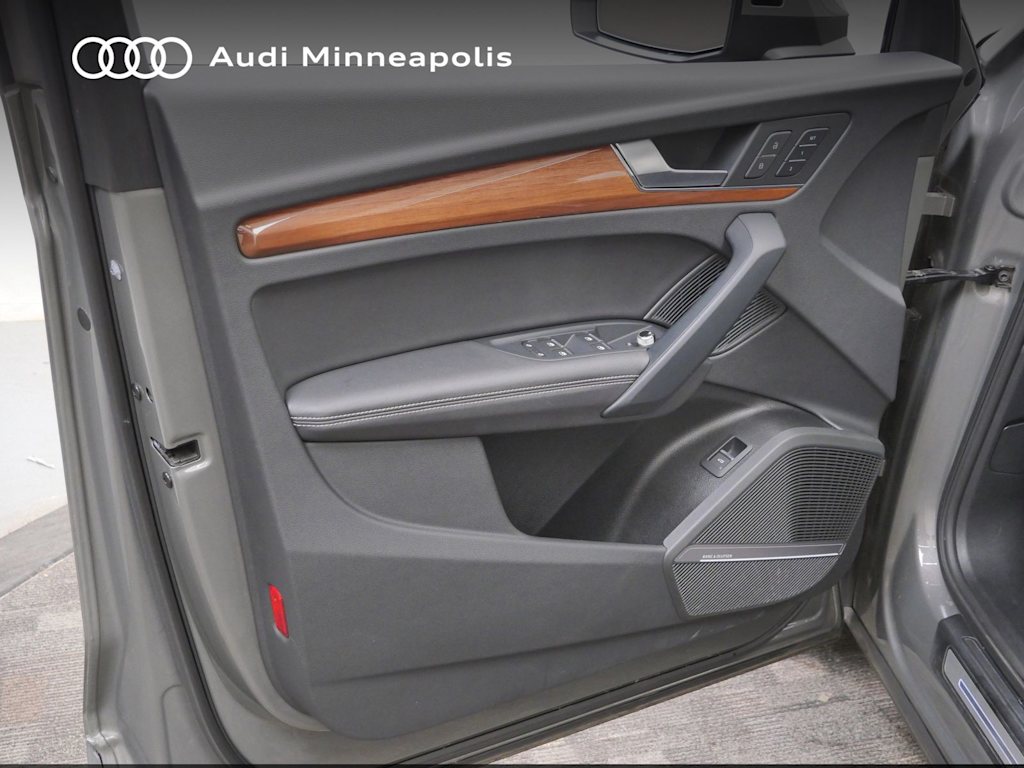 Thumbnail: 2023 Audi Q5 - 16
