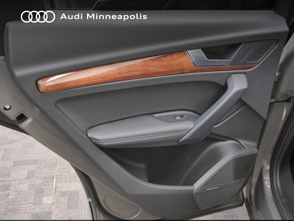 Thumbnail: 2023 Audi Q5 - 18