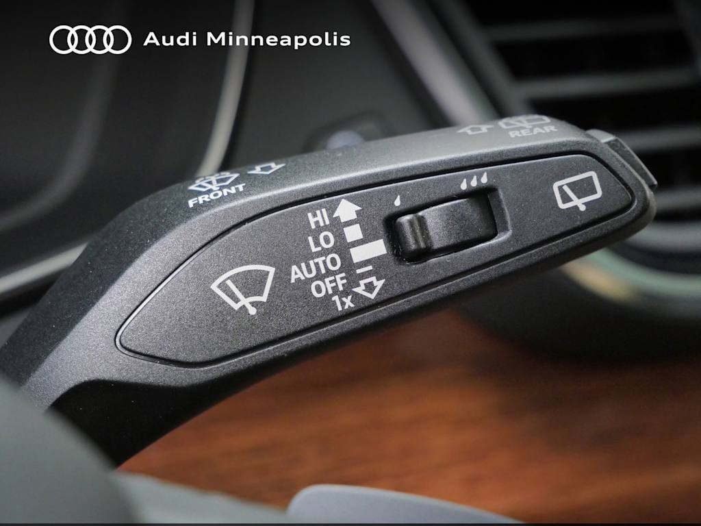 Thumbnail: 2023 Audi Q5 - 11