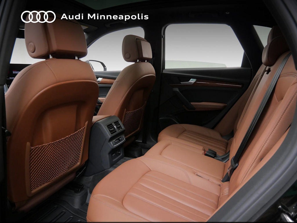 Thumbnail: 2023 Audi Q5 - 8