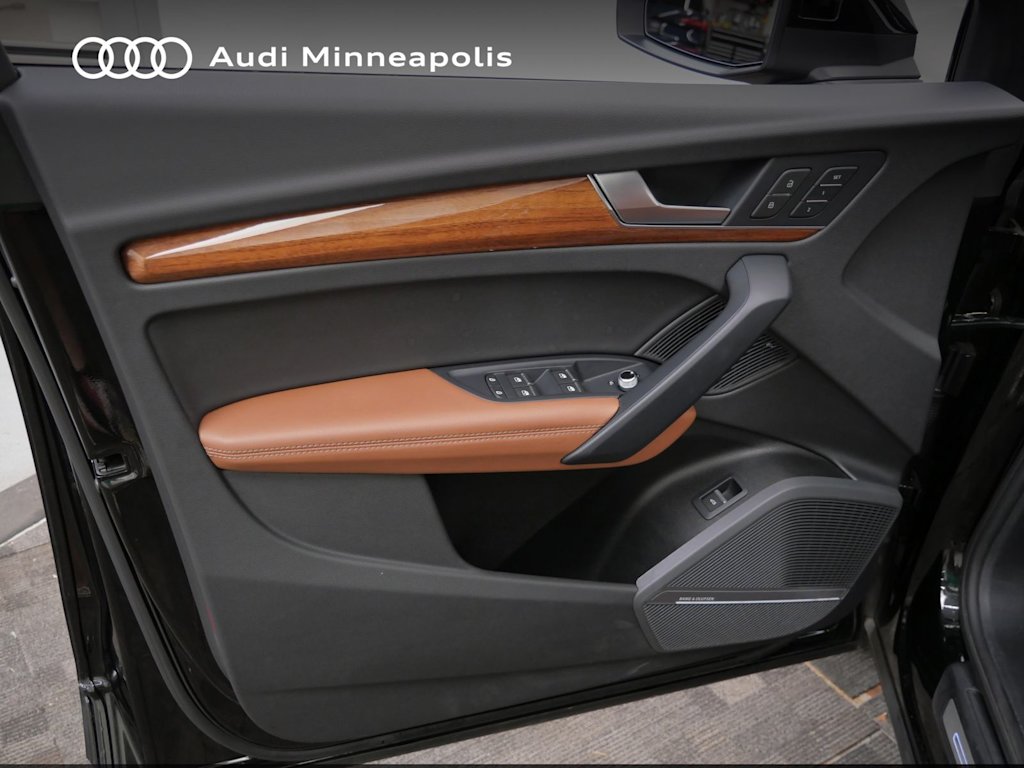 Thumbnail: 2023 Audi Q5 - 16