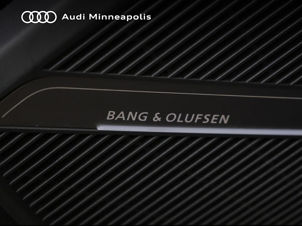 Thumbnail: 2023 Audi Q5 - 6