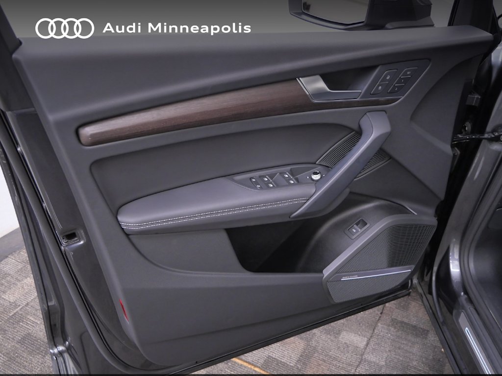 Thumbnail: 2024 Audi Q5 - 16