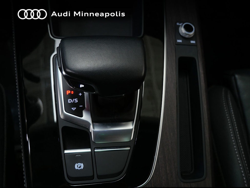 Thumbnail: 2023 Audi Q5 - 10