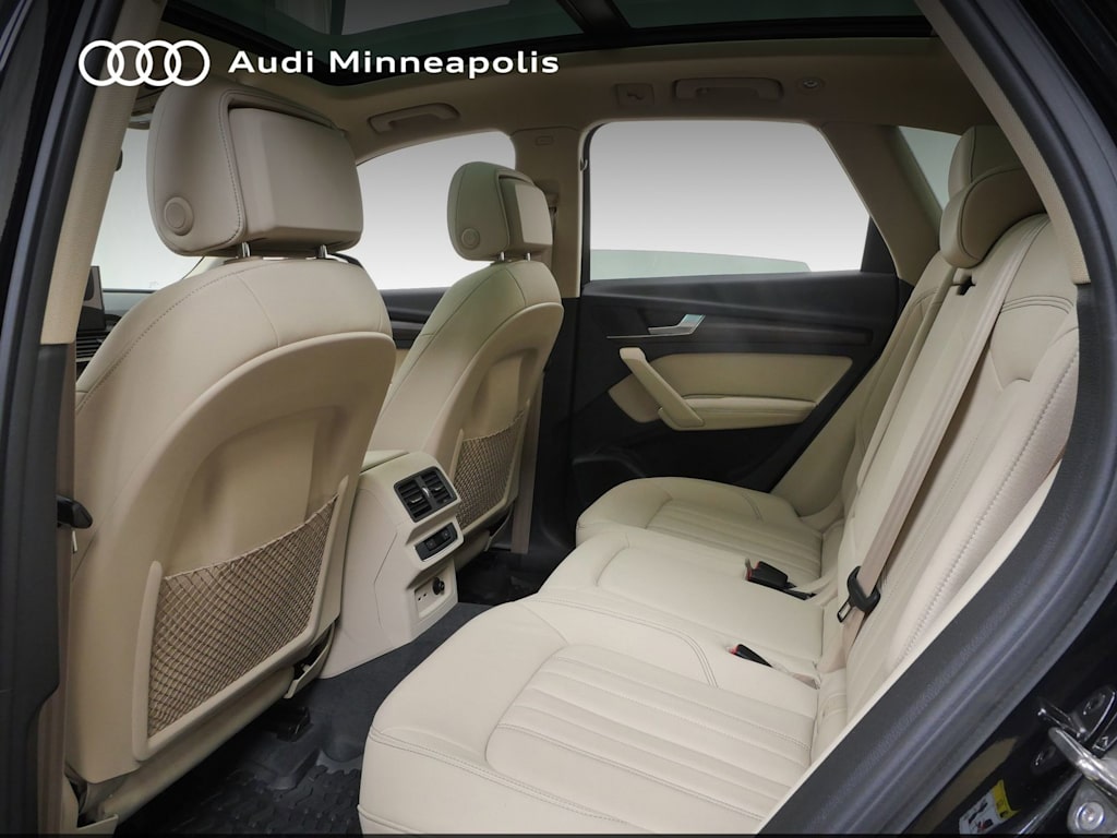 Thumbnail: 2023 Audi Q5 - 9