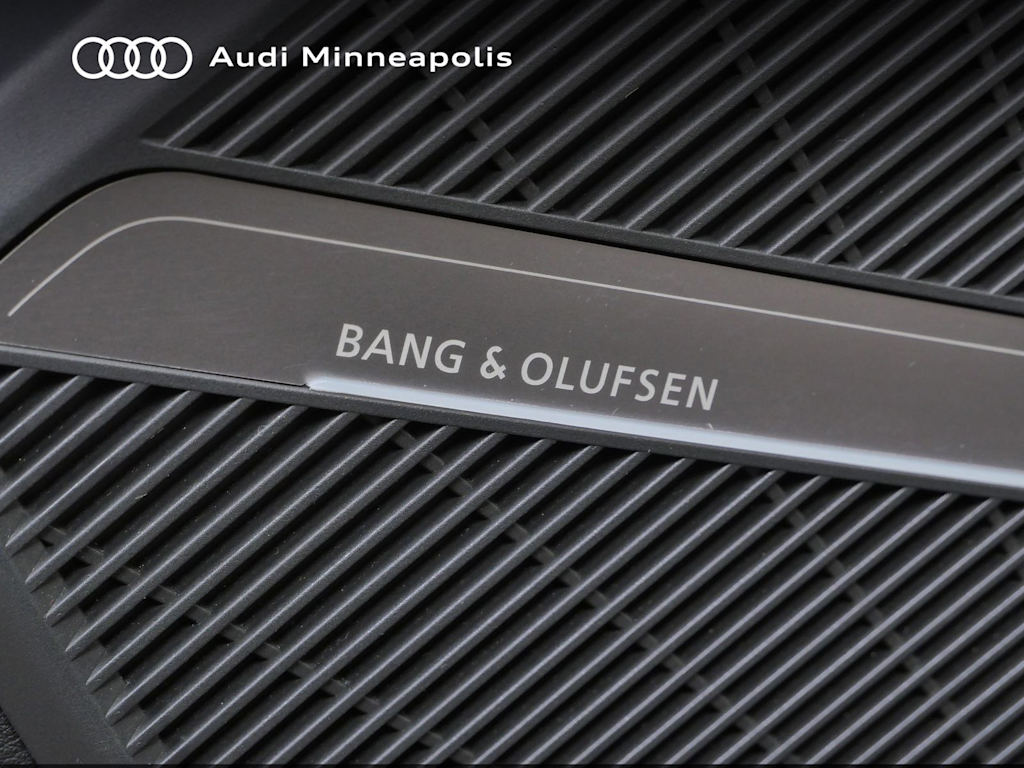 Thumbnail: 2023 Audi Q5 - 7
