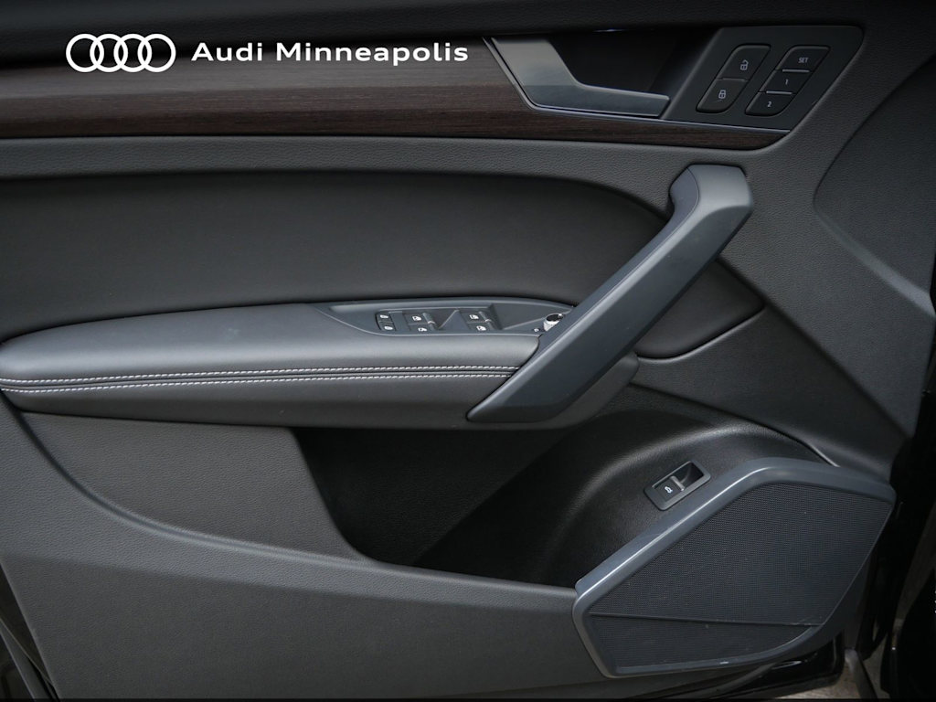 Thumbnail: 2022 Audi Q5 - 16