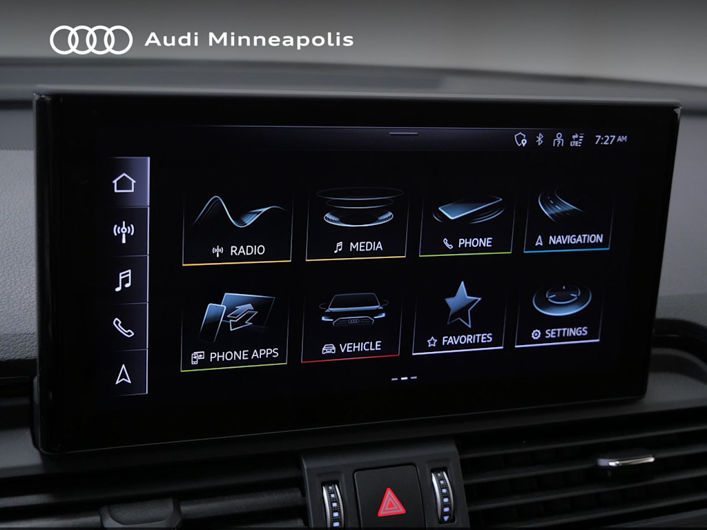 Thumbnail: 2023 Audi Q5 - 9