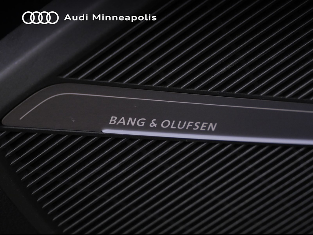 Thumbnail: 2023 Audi Q5 - 6