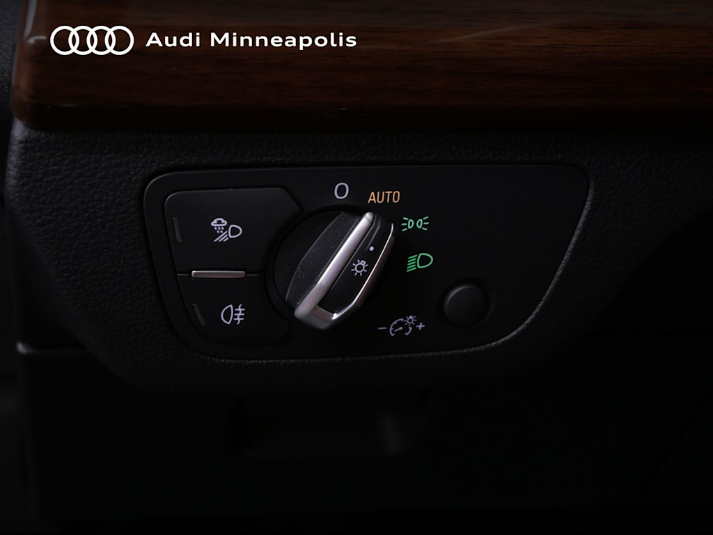 Thumbnail: 2023 Audi Q5 - 11