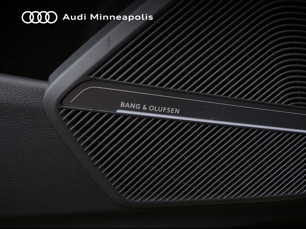 Thumbnail: 2023 Audi Q5 - 7