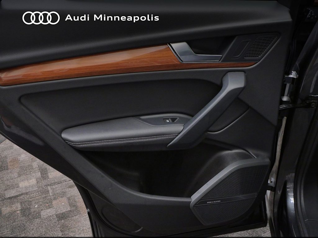 Thumbnail: 2023 Audi Q5 - 18