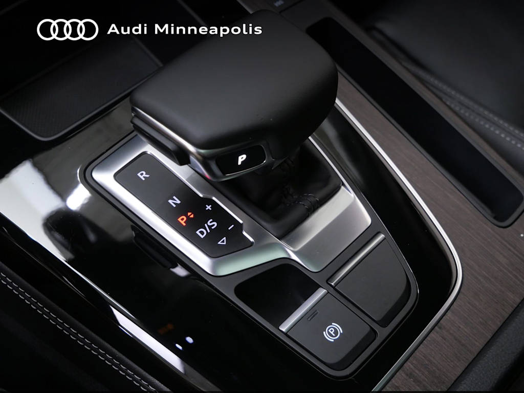 Thumbnail: 2023 Audi Q5 - 11
