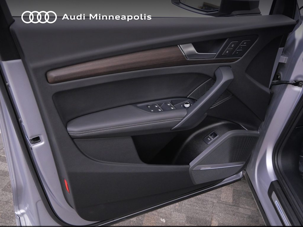 Thumbnail: 2023 Audi Q5 - 17
