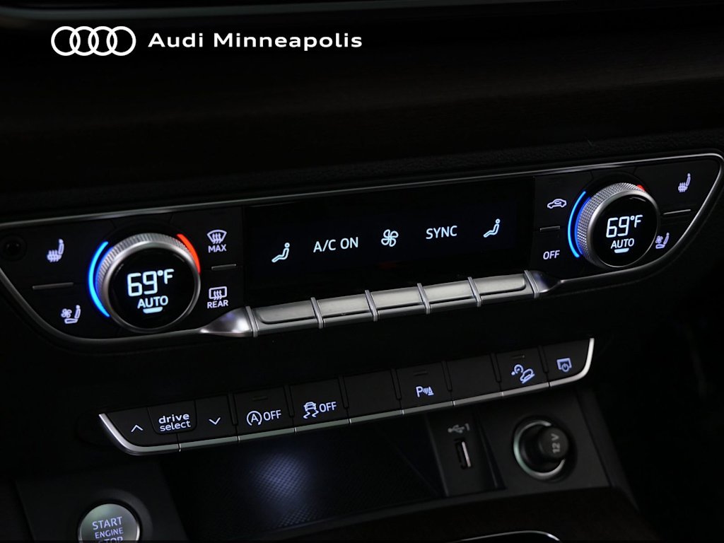 Thumbnail: 2023 Audi Q5 - 25