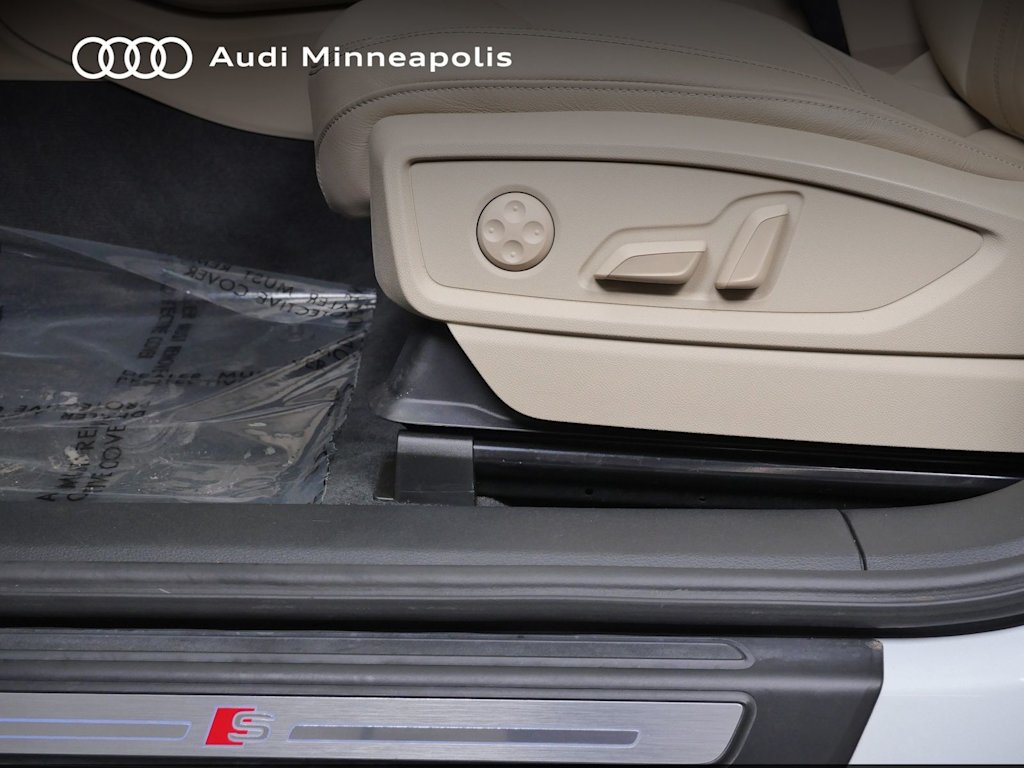 Thumbnail: 2023 Audi Q5 - 18