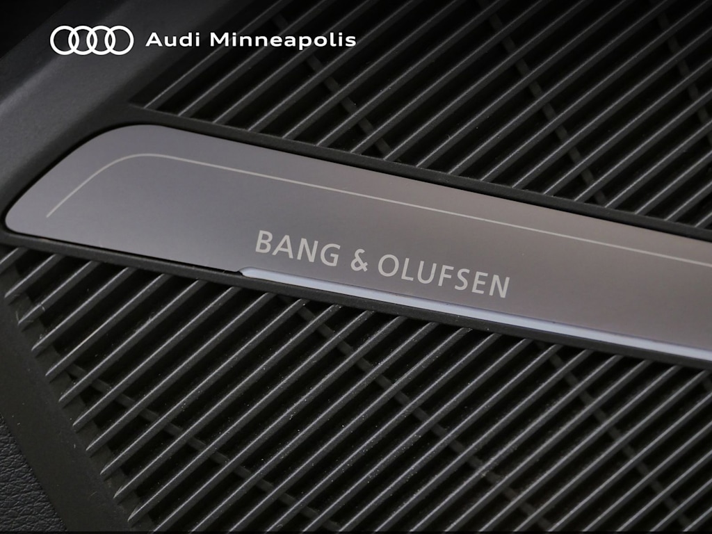 Thumbnail: 2023 Audi Q5 - 21