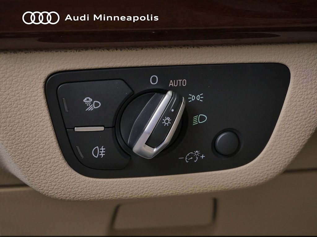 Thumbnail: 2023 Audi Q5 - 22