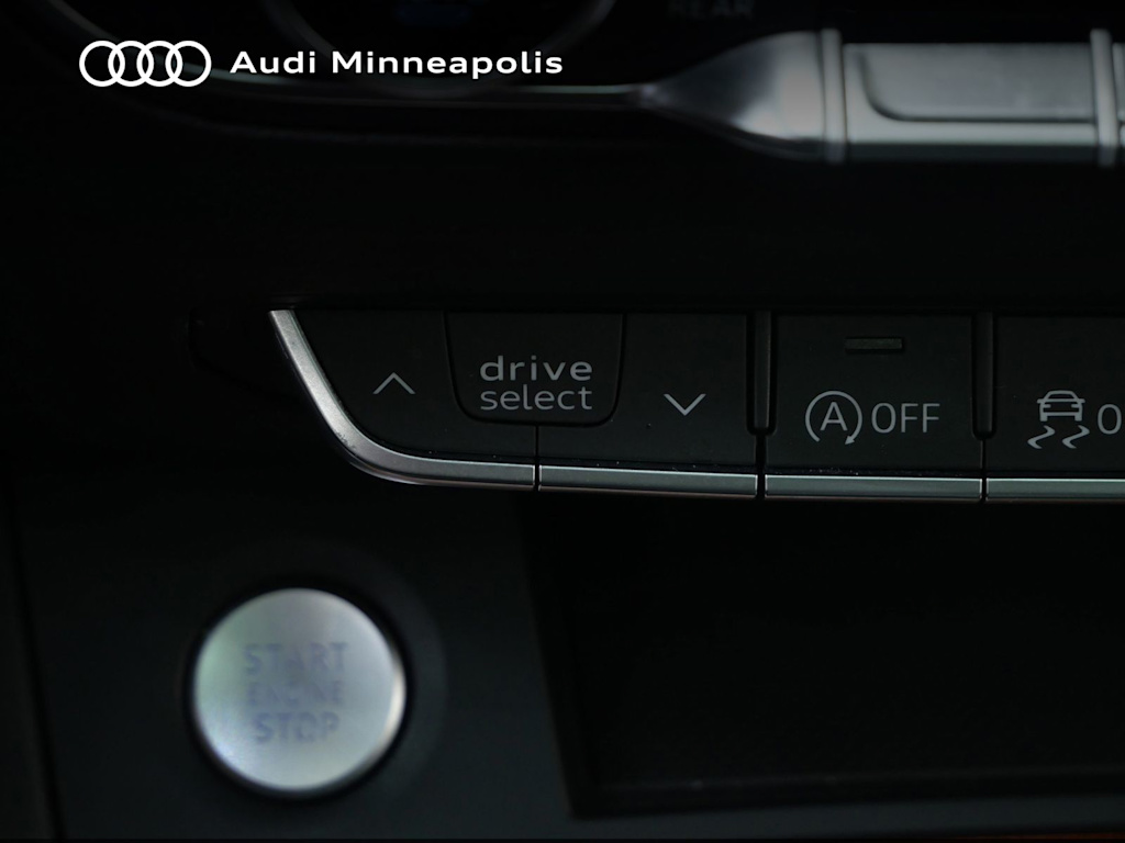 Thumbnail: 2023 Audi Q5 - 24