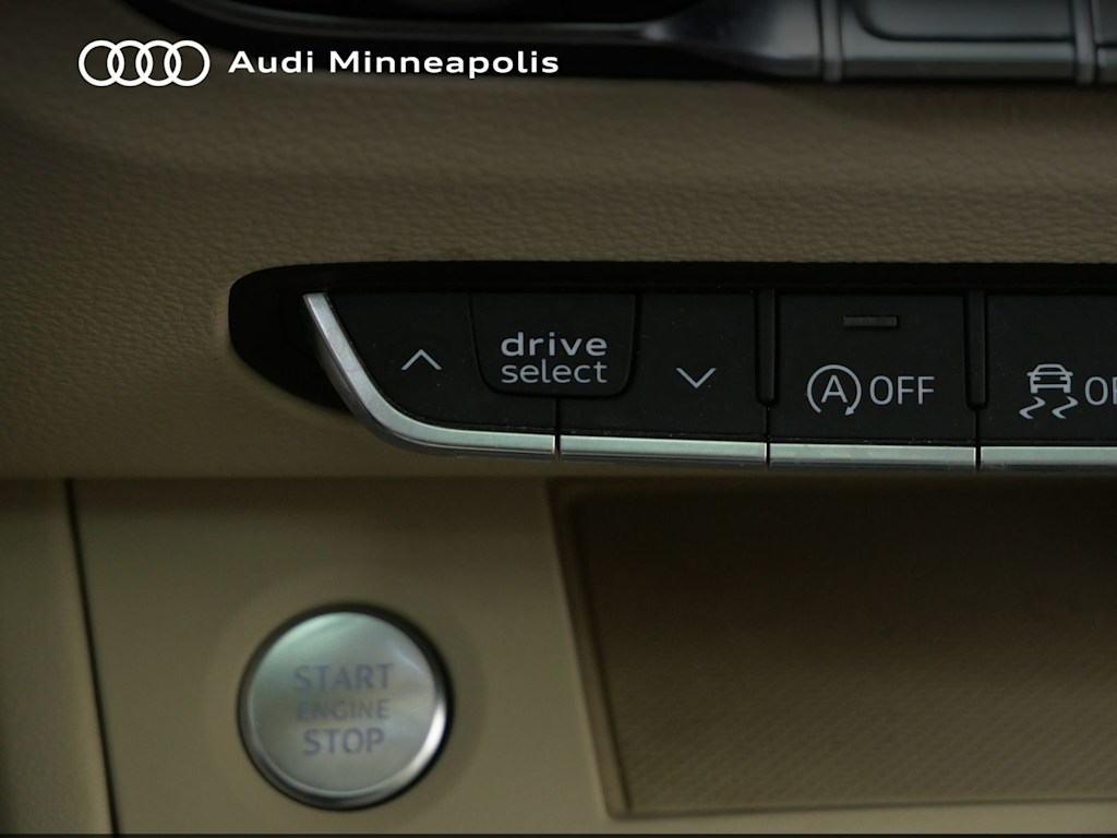 Thumbnail: 2023 Audi Q5 - 26