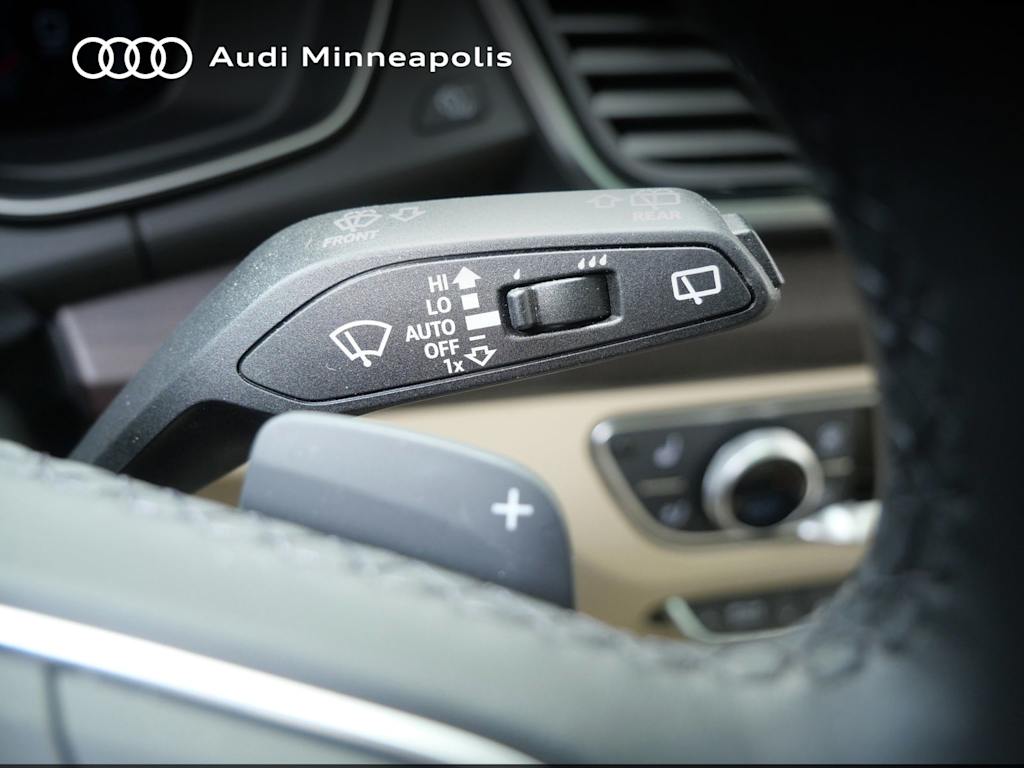 Thumbnail: 2023 Audi Q5 - 25