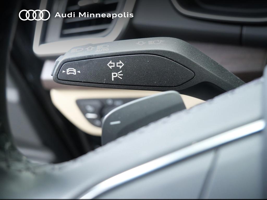 Thumbnail: 2023 Audi Q5 - 24