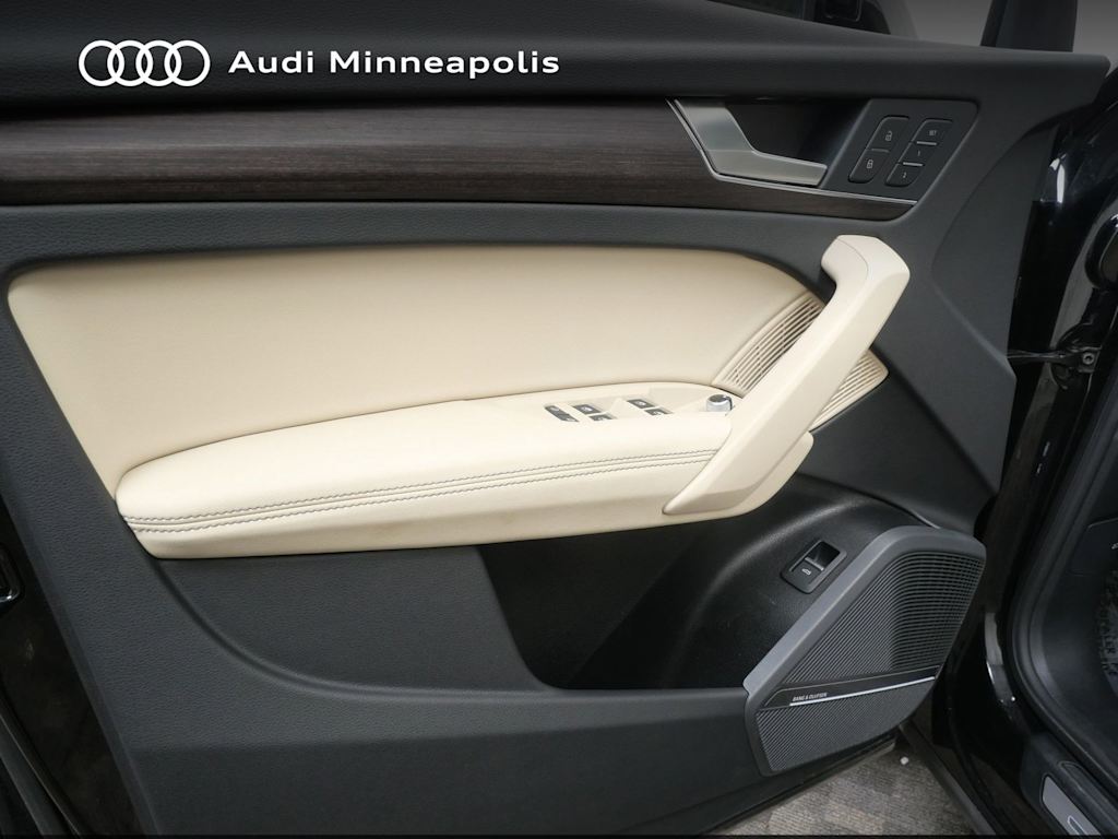 Thumbnail: 2023 Audi Q5 - 14