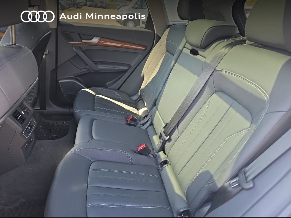 Thumbnail: 2023 Audi Q5 - 9