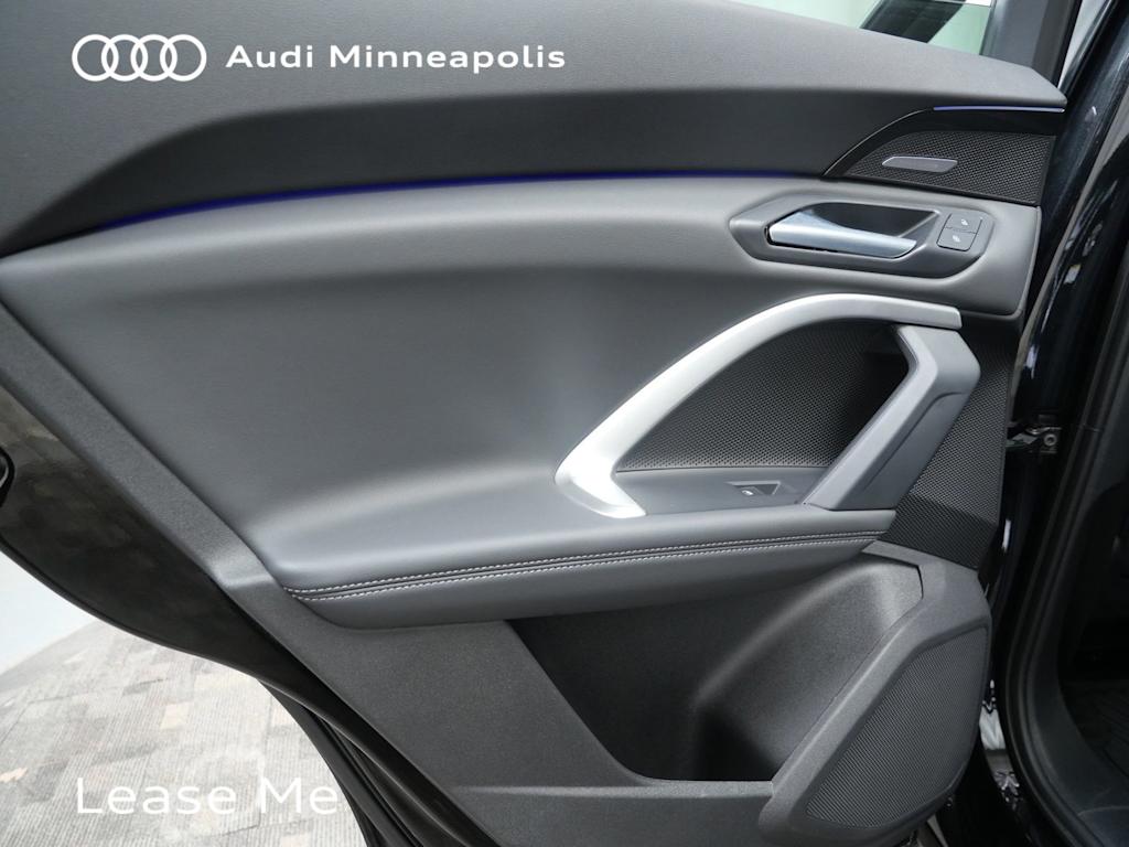 Thumbnail: 2025 Audi Q5 - 17