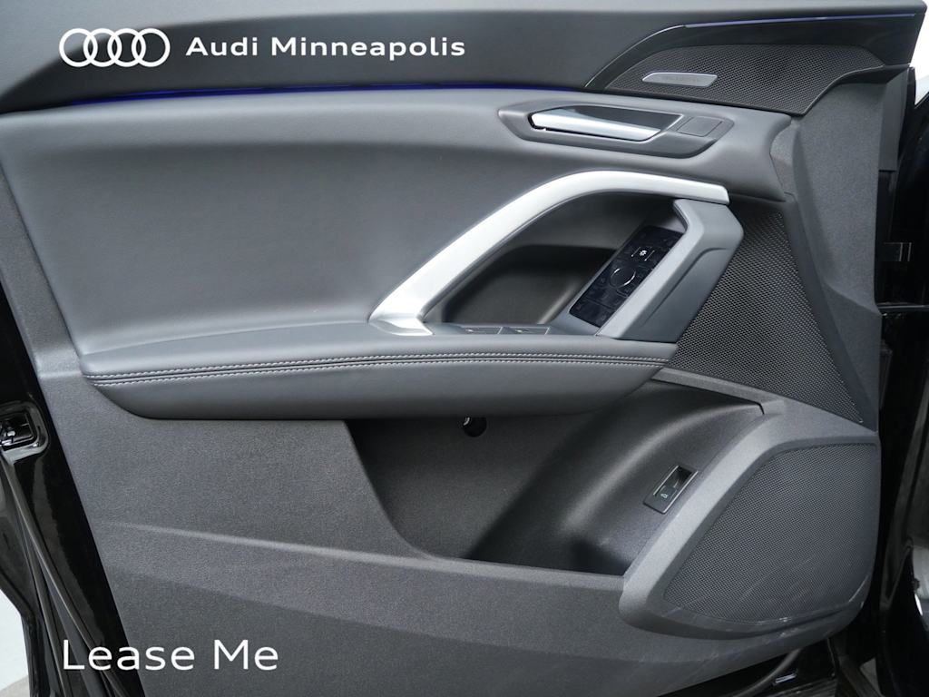 Thumbnail: 2025 Audi Q5 - 15