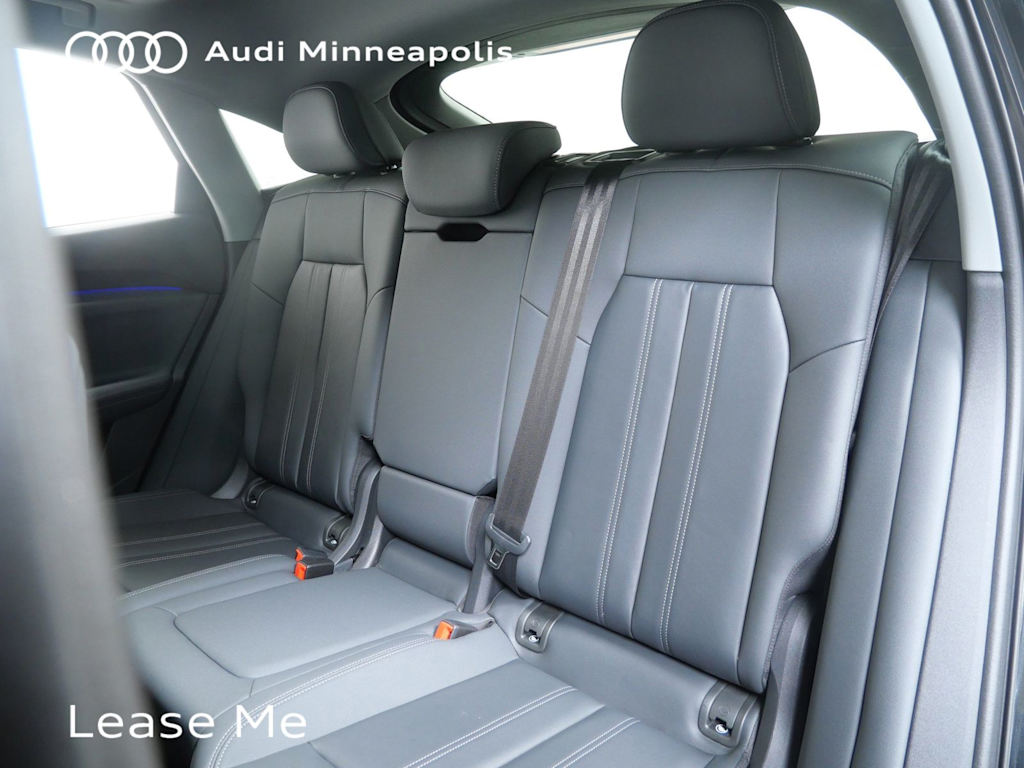 Thumbnail: 2025 Audi Q5 - 7