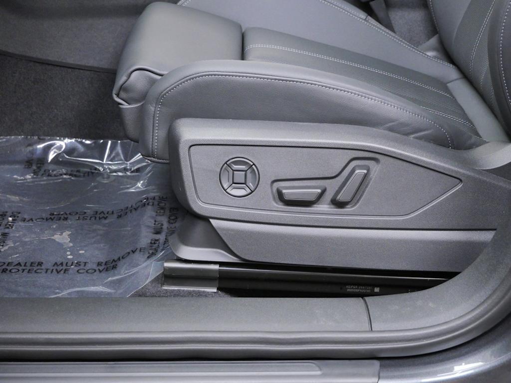 Thumbnail: 2026 Audi Q5 - 13