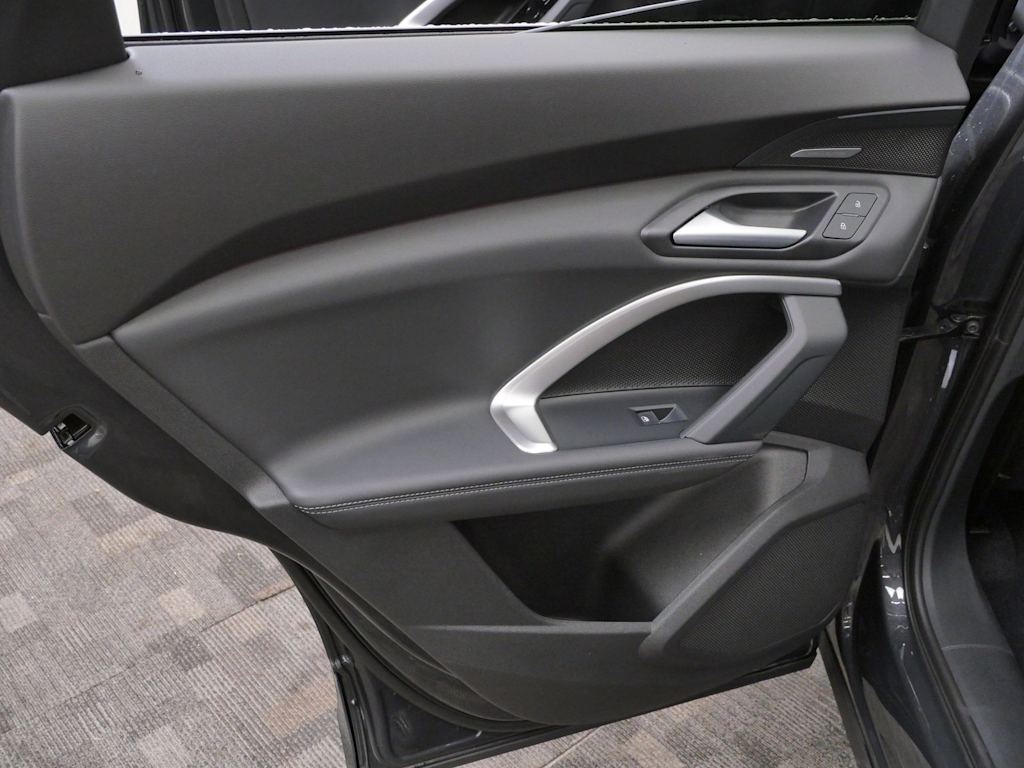 Thumbnail: 2026 Audi Q5 - 14