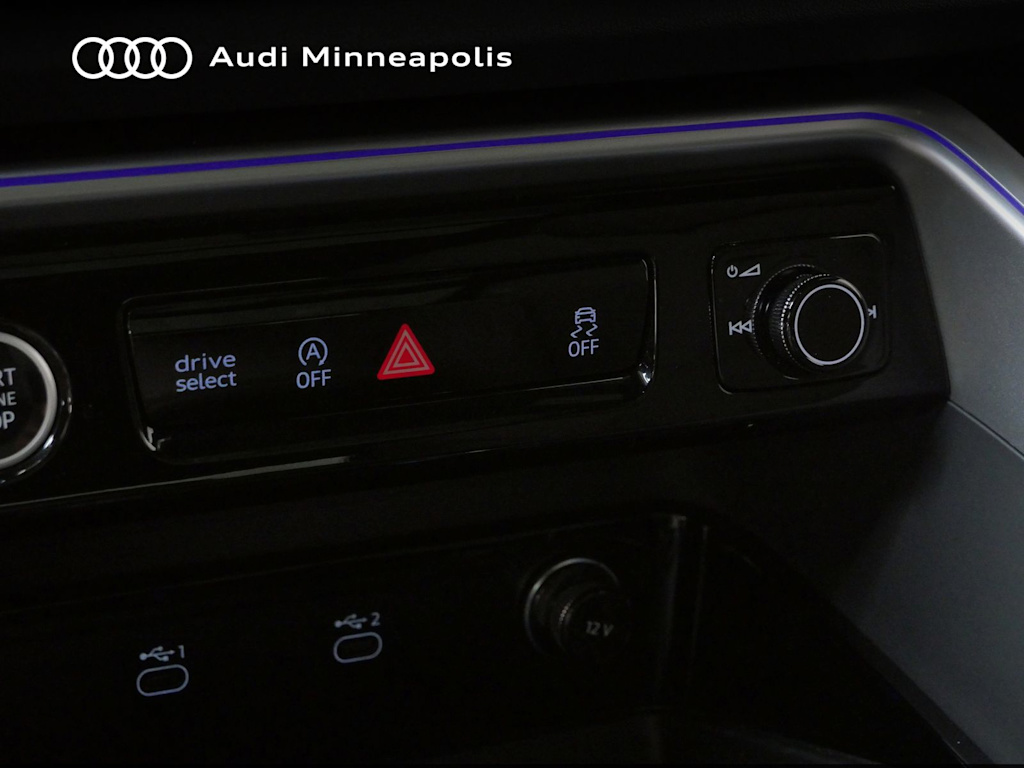 Thumbnail: 2025 Audi Q5 - 26
