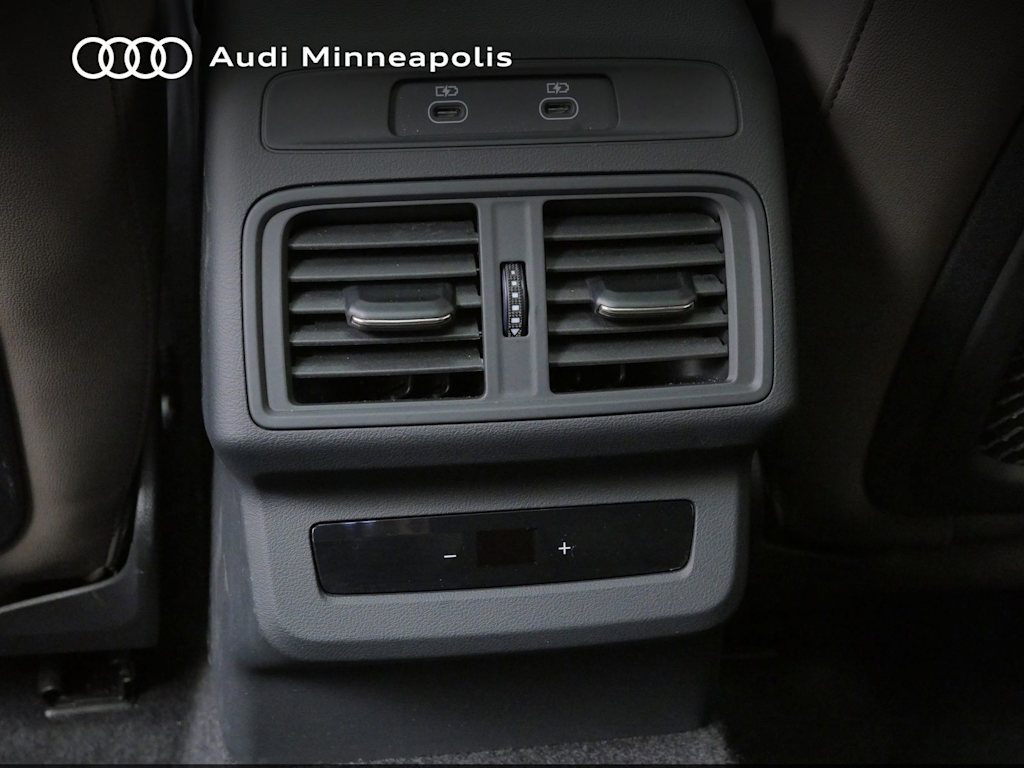 Thumbnail: 2025 Audi Q5 - 21
