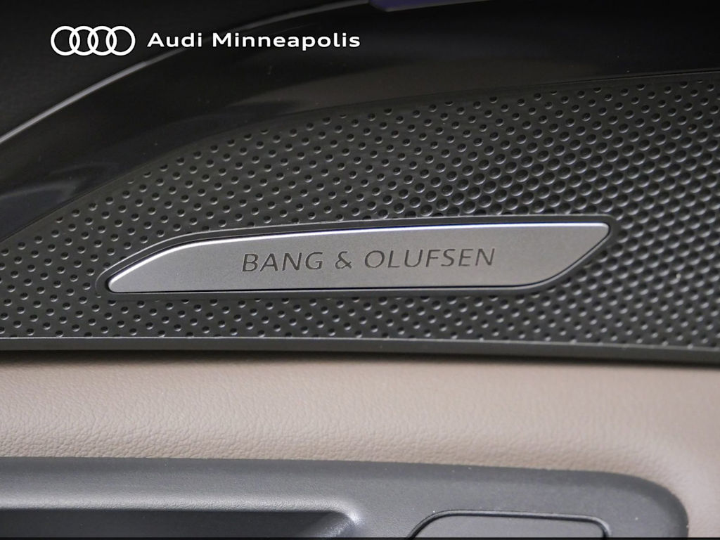 Thumbnail: 2025 Audi Q5 - 13