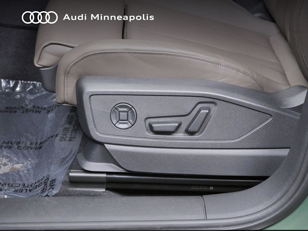 Thumbnail: 2025 Audi Q5 - 19