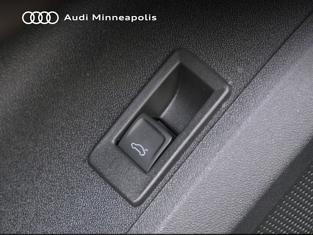 Thumbnail: 2025 Audi Q5 - 6