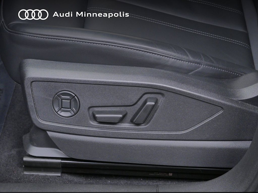 Thumbnail: 2025 Audi Q5 - 17