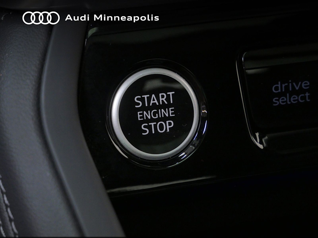 Thumbnail: 2025 Audi Q5 - 25