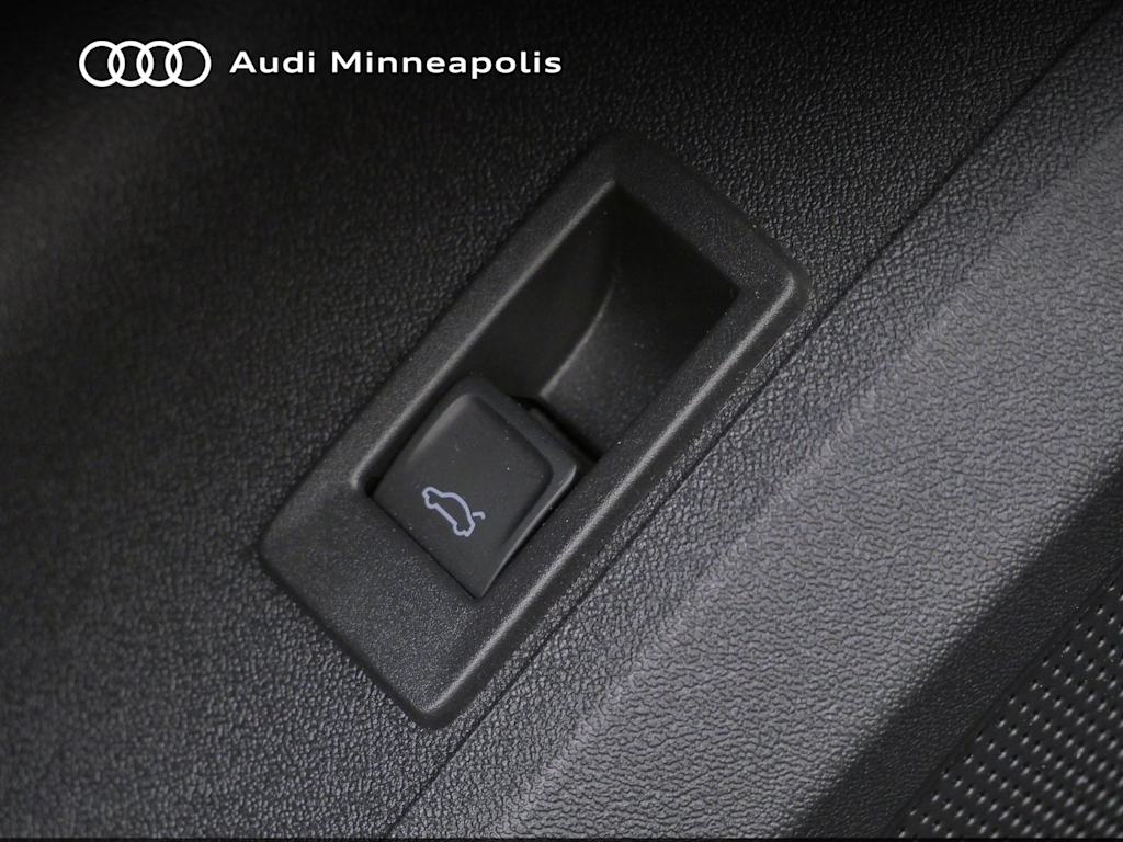 Thumbnail: 2025 Audi Q5 - 6