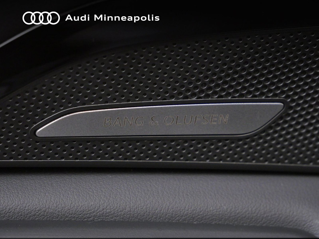 Thumbnail: 2025 Audi Q5 - 11