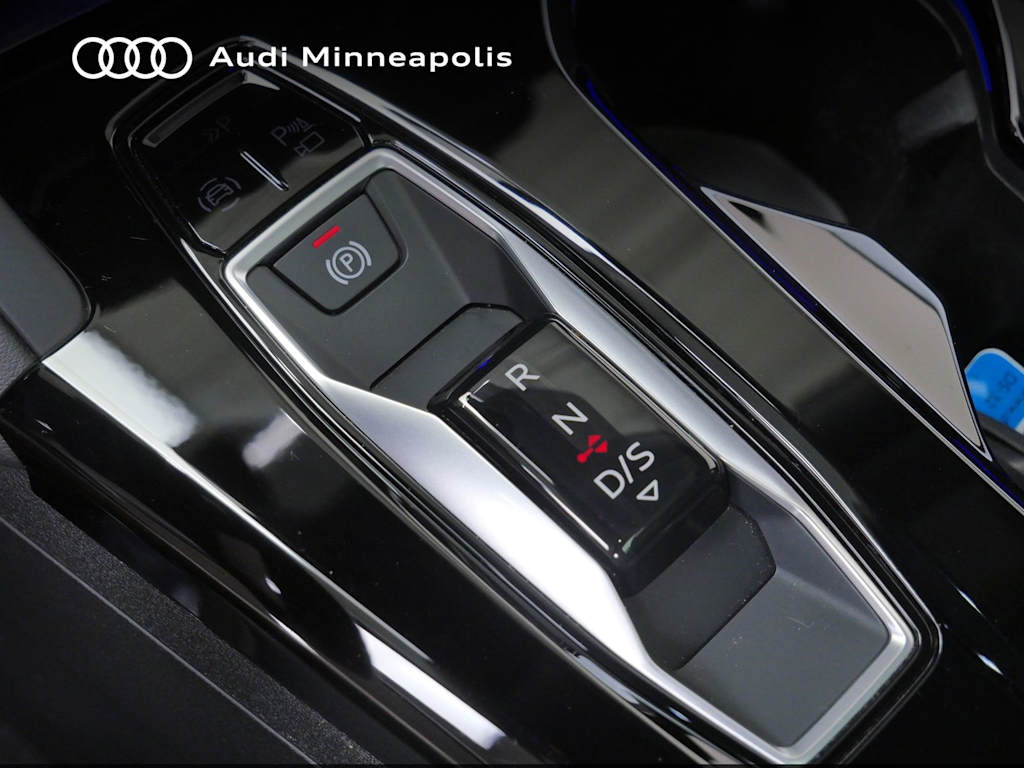 Thumbnail: 2025 Audi Q5 - 10