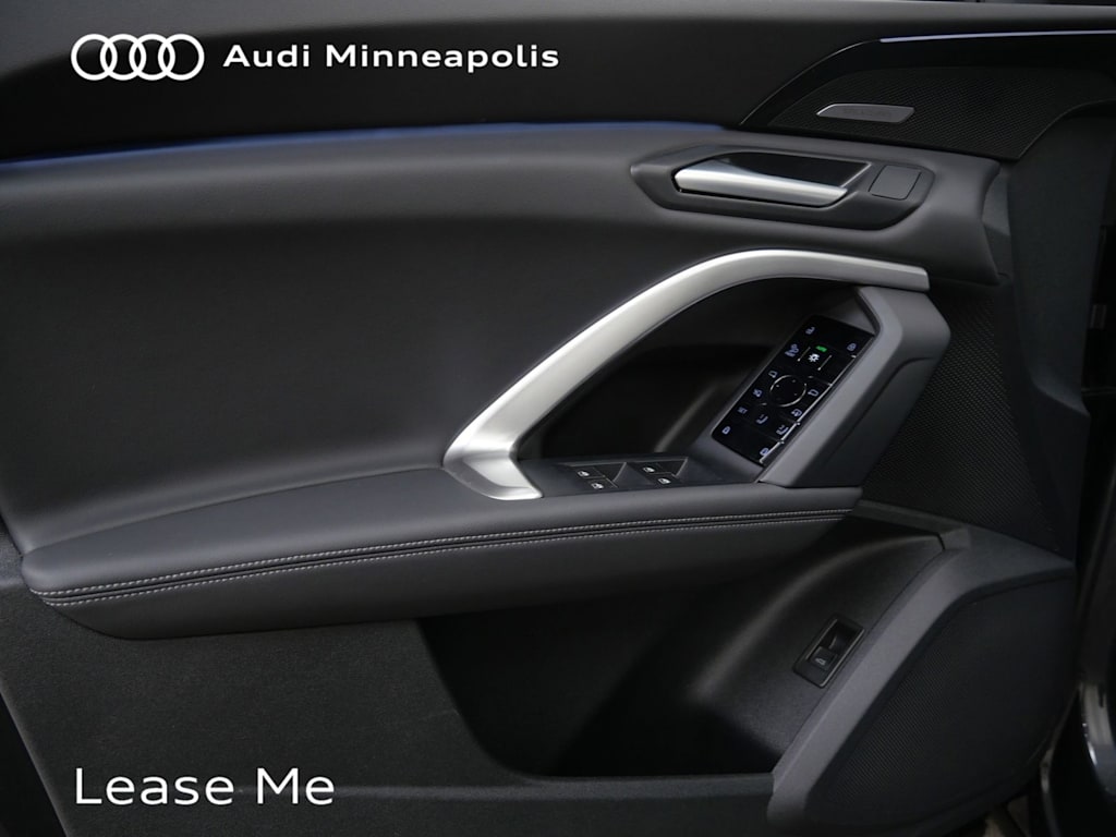 Thumbnail: 2025 Audi Q5 - 15