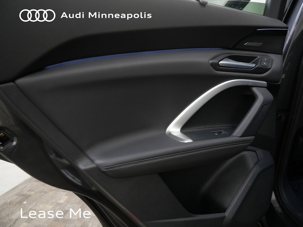 Thumbnail: 2025 Audi Q5 - 17