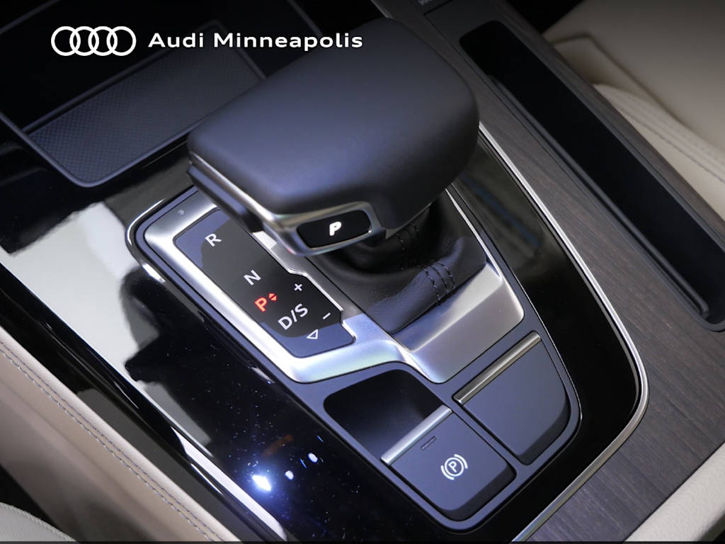 Thumbnail: 2024 Audi Q5 - 11