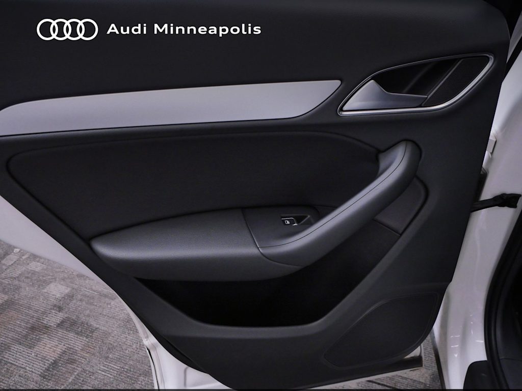 Thumbnail: 2017 Audi Q3 - 17