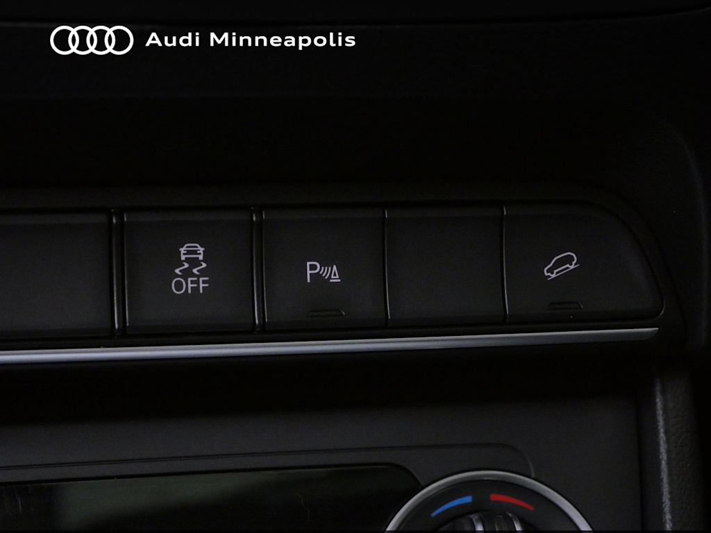 Thumbnail: 2017 Audi Q3 - 24