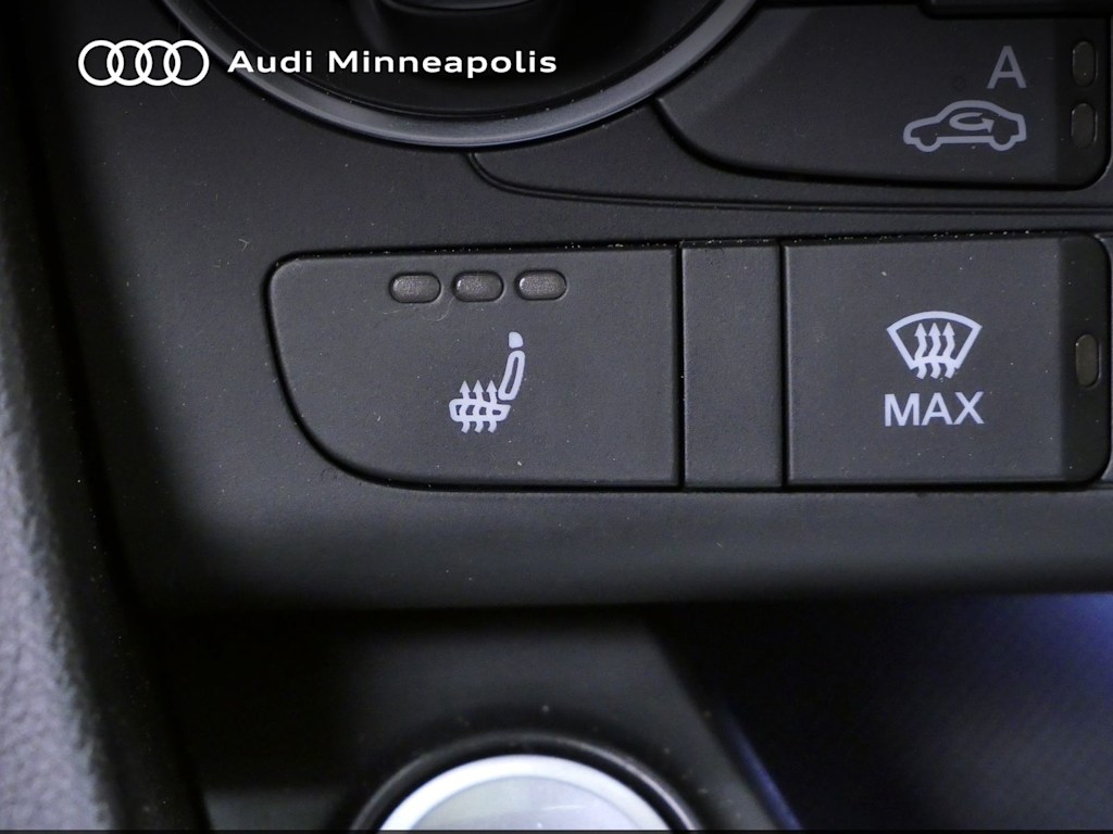 Thumbnail: 2017 Audi Q3 - 26